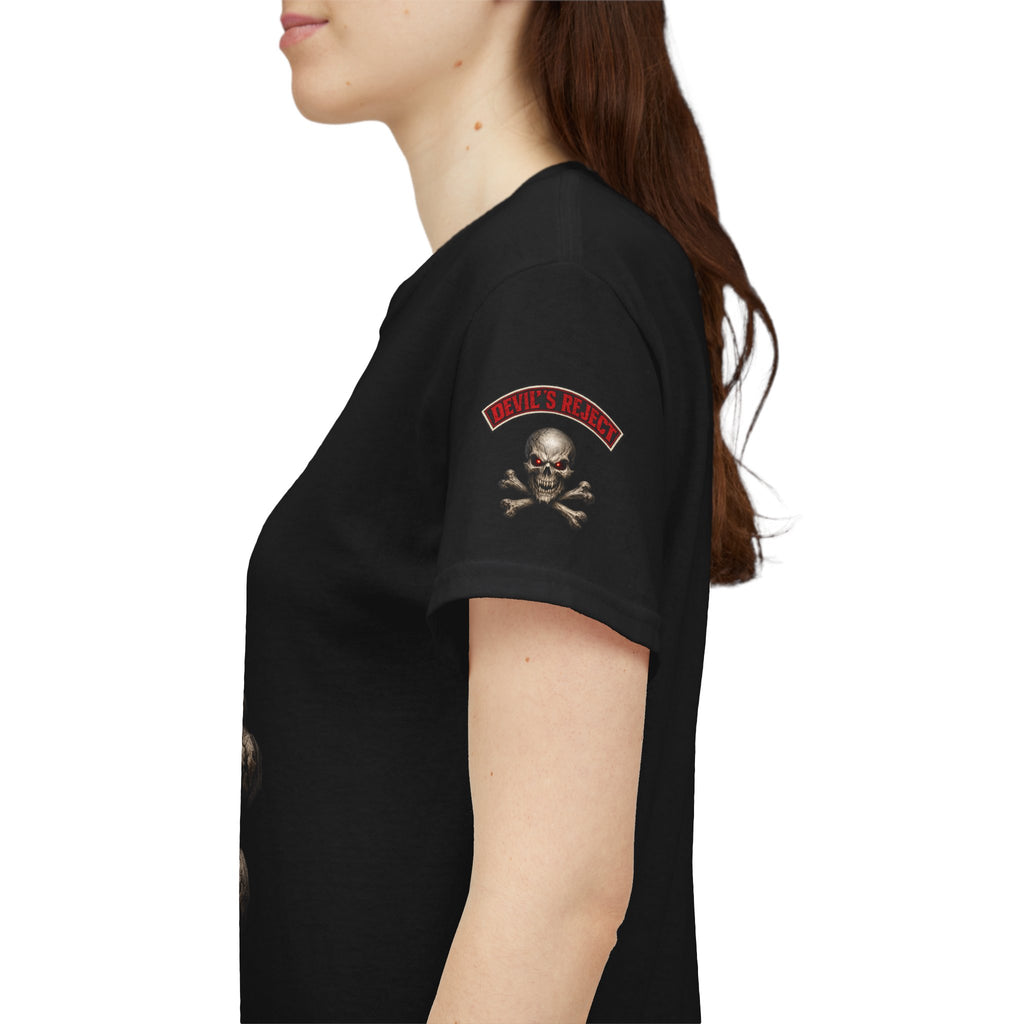 Premium Skull & Crossbones Graphic Tee — Red-Eye Pirate Skull T-Shirt